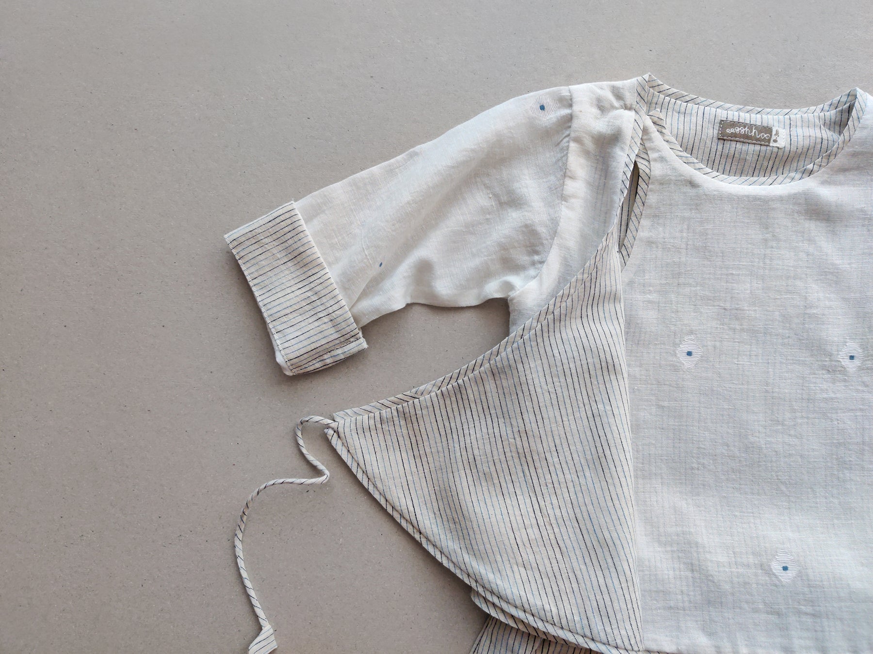 Peek-a-Boo Wrap Jamdani Set