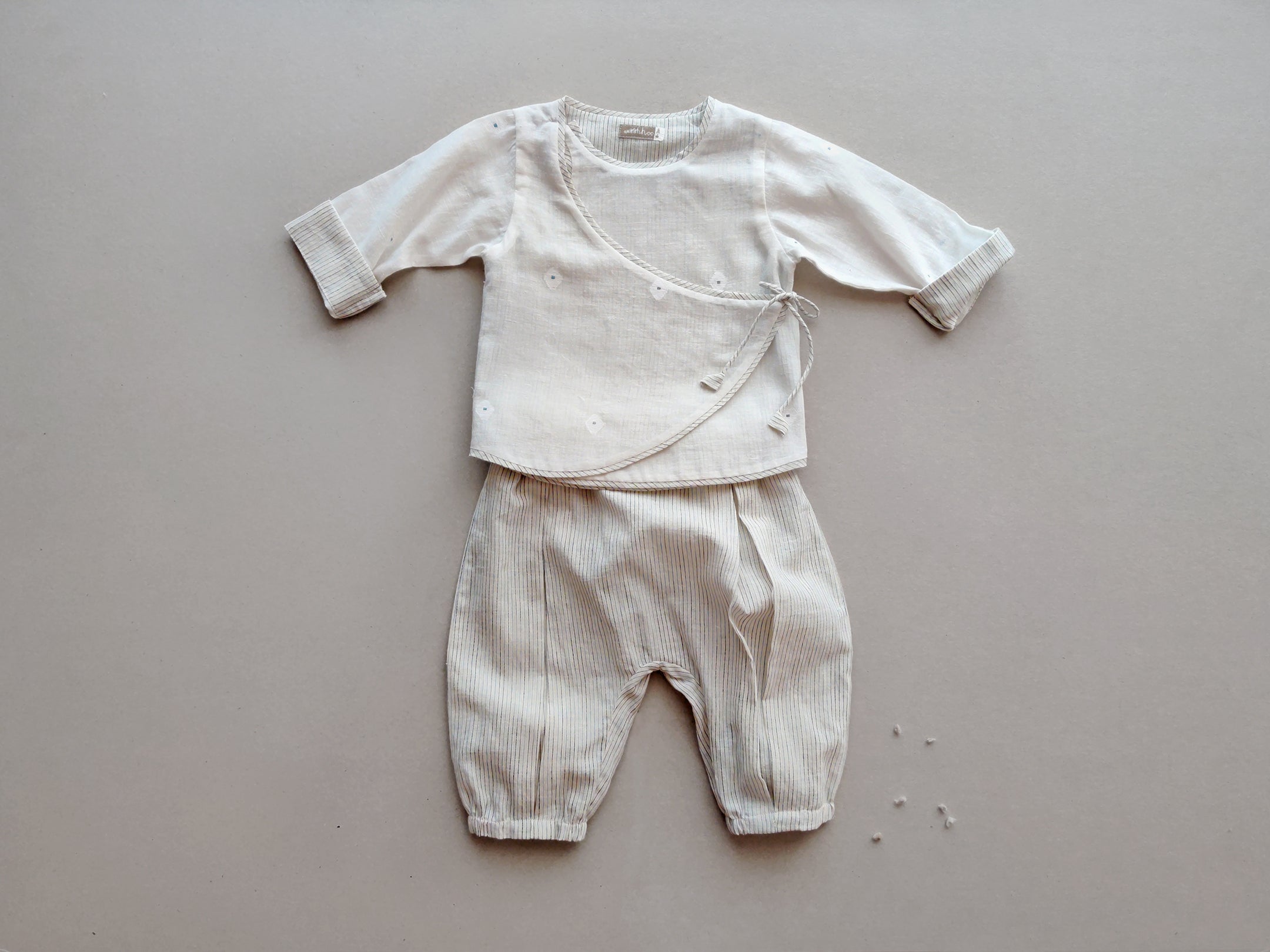 Peek-a-Boo Wrap Jamdani Set