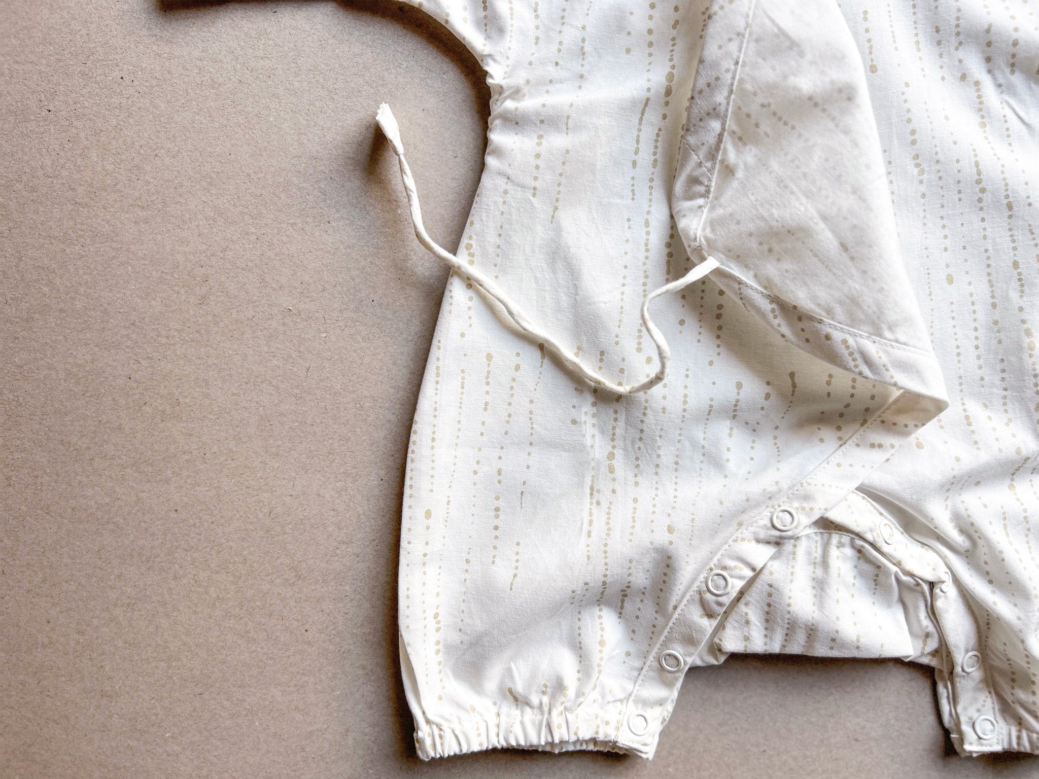 Humming Dots Baby Poplin Romper - Grey