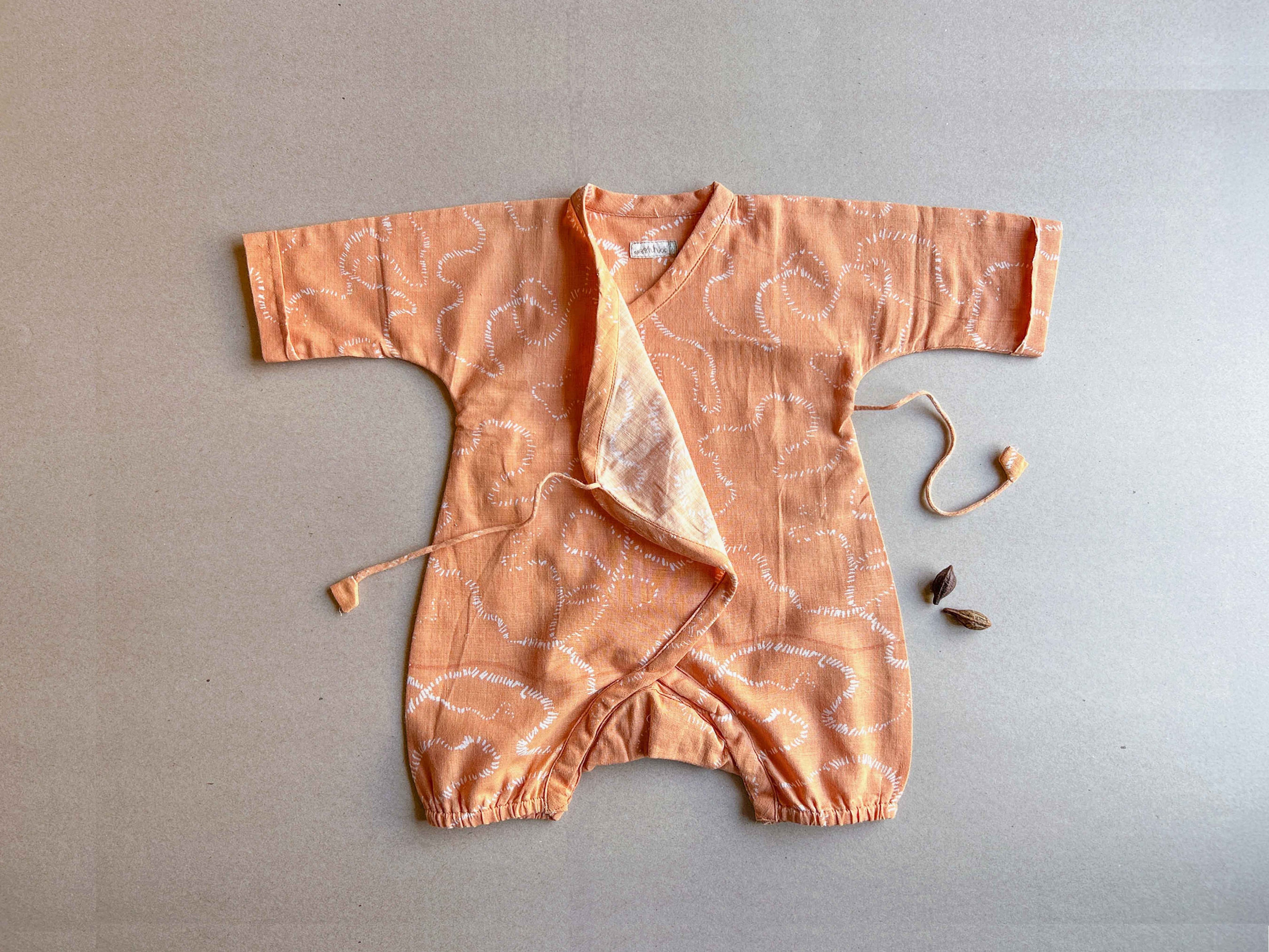 Dominos Baby Romper