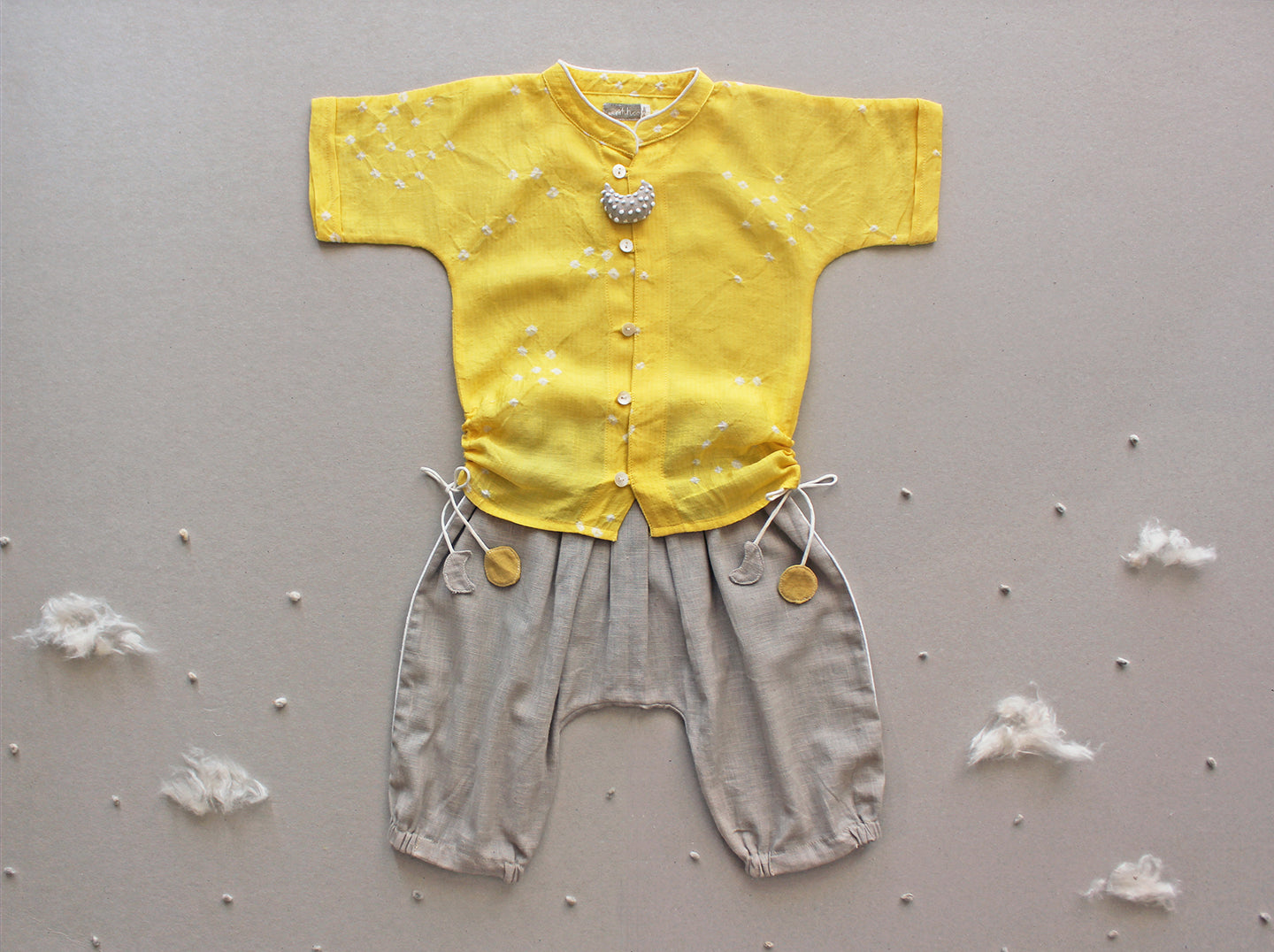 Aagghhoo_yellowbandhanishirtpantset_1.jpg