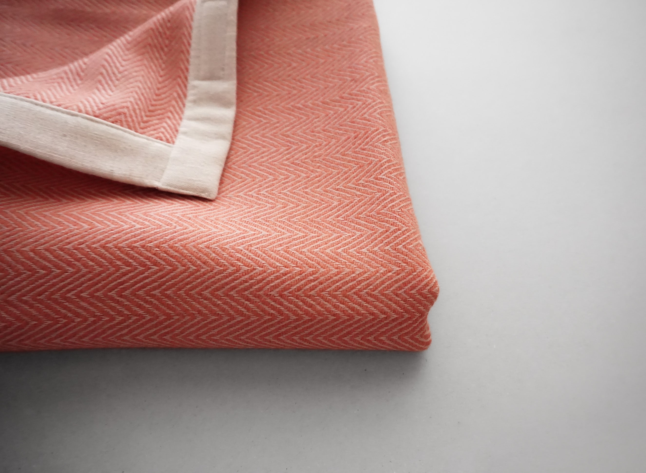 Vintage Sheep Wool Baby Blanket - Red & Off White