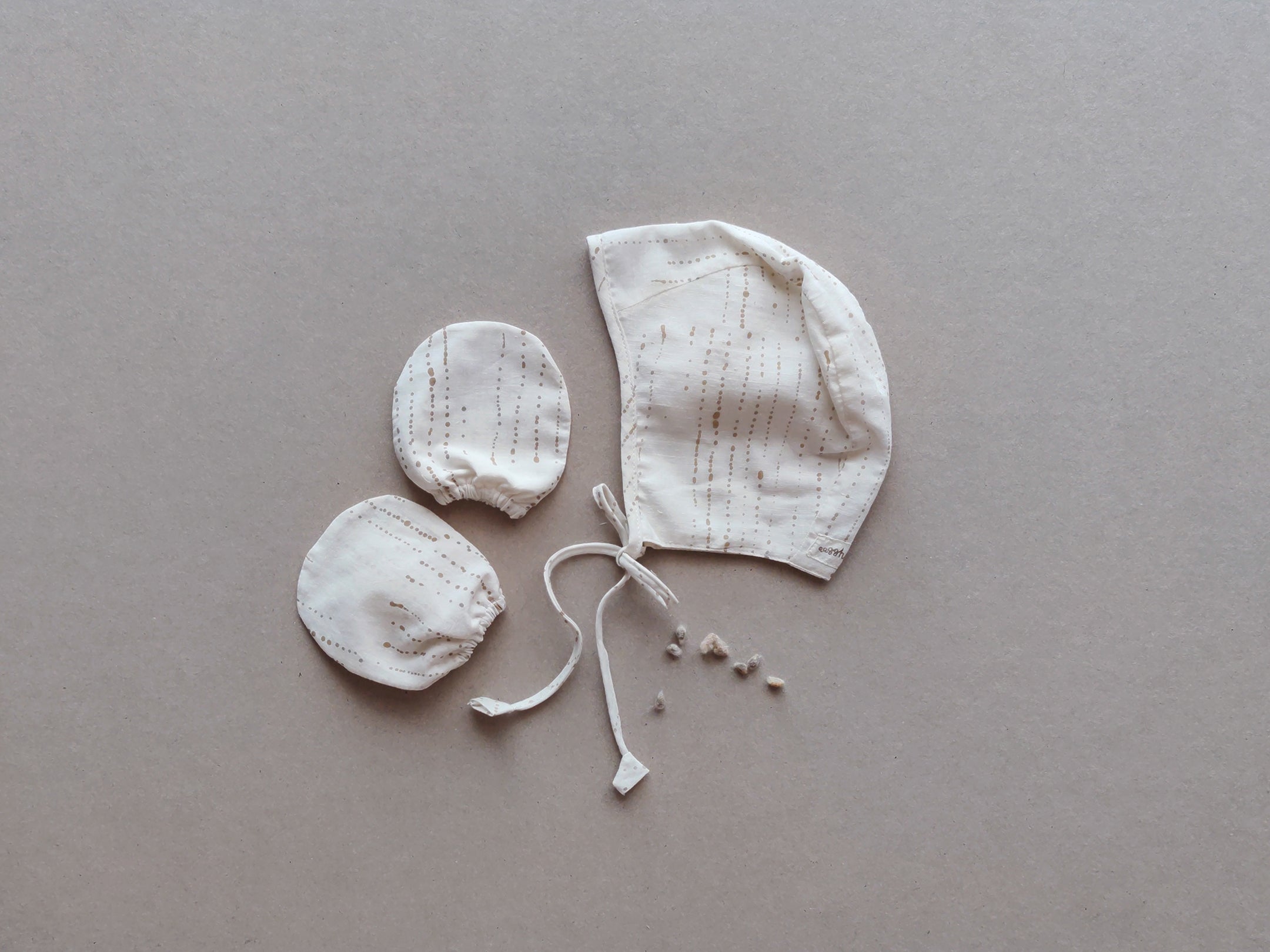 Humming Dots - Organic & Natural Dye - Newborn Baby Homecoming Gift Bundle - Set of 3