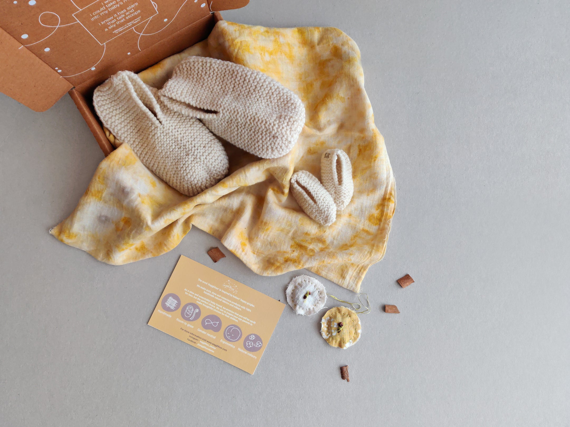 Vintage Mommy Baby Pure Merino Wool Booties - New Mommy & Baby Care Bundle - Set of 2 Booties