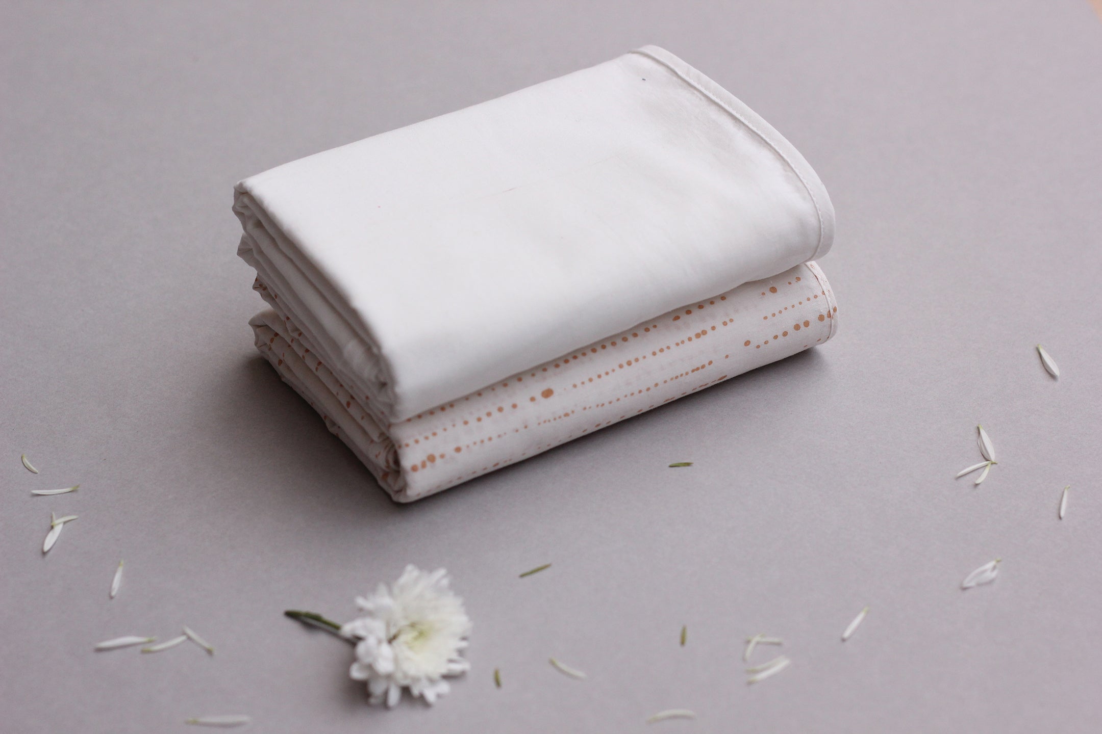 Humming Dots Swaddles (Set of 2)