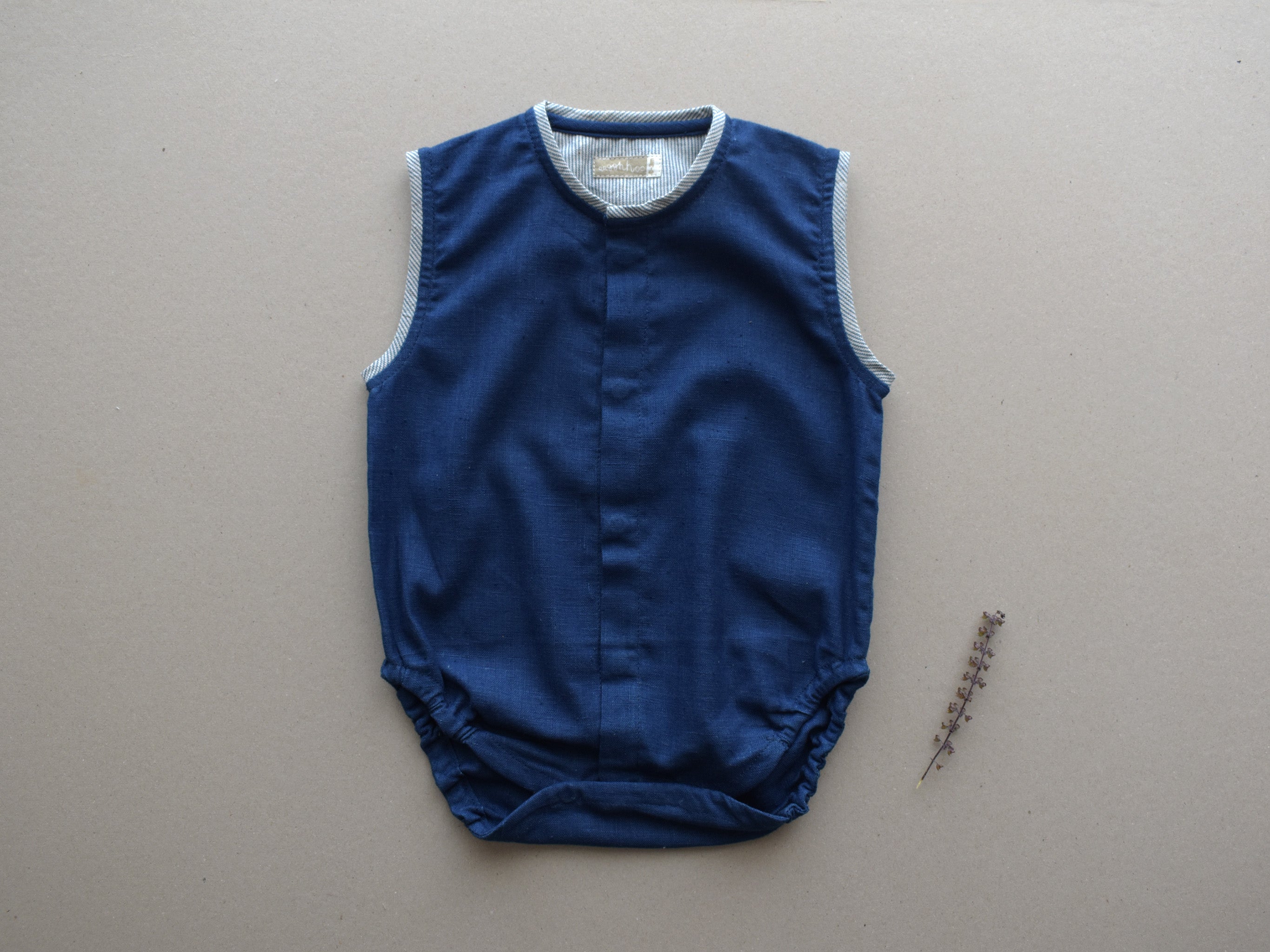 Neelsleevelessbabyonsie-1.jpg