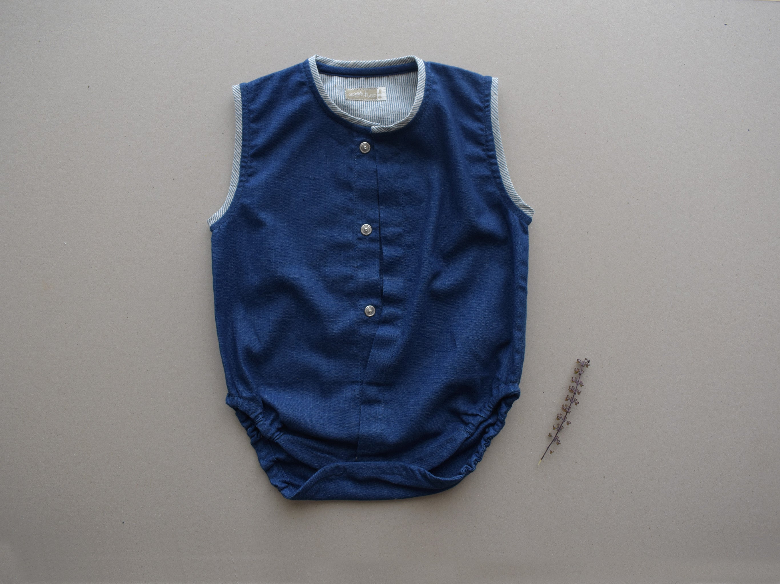 Neelsleevelessbabyonsie-4.jpg