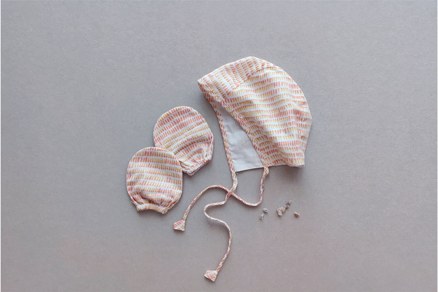 Soak - Newborn Baby Cap & Mittens Set