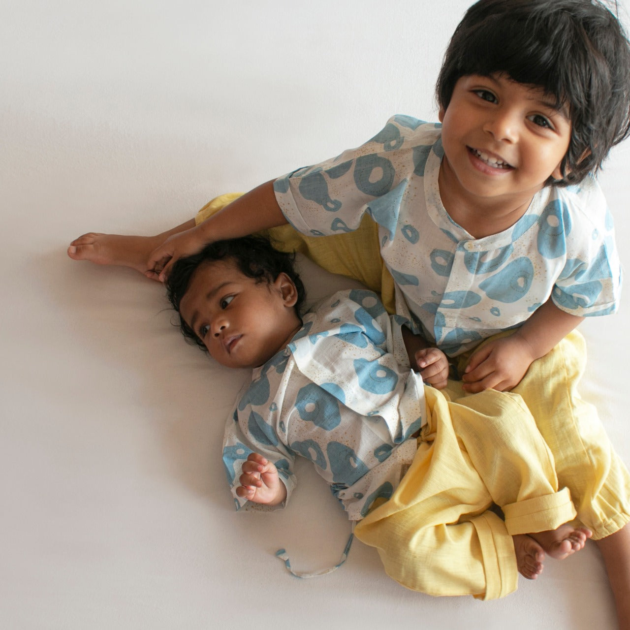 Flutter Blobs Drawstring Baby/Toddler Shirt